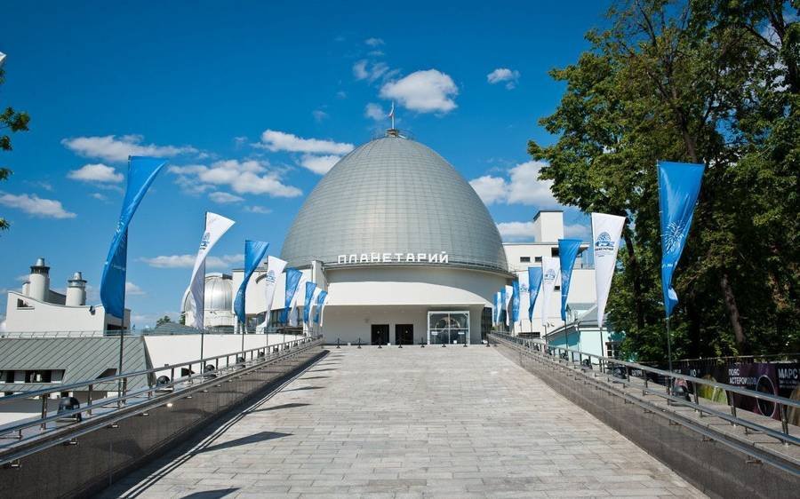 El planetario y Museo de Cosmonáutica: un viaje al espacio desde Moscú