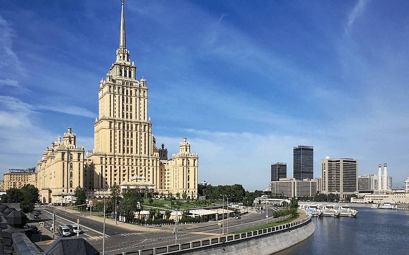 Historia del hotel Ucrania en Moscú