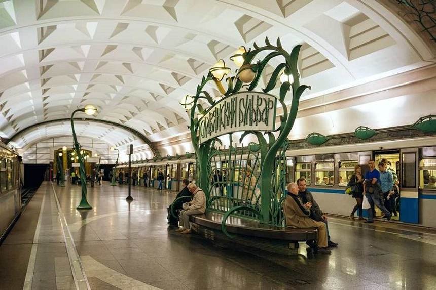 El Metro de Moscú: una obra maestra en el subterráneo de la ciudad