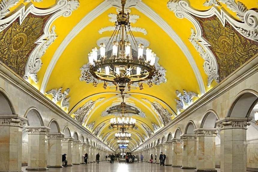 El Metro de Moscú: una obra maestra en el subterráneo de la ciudad
