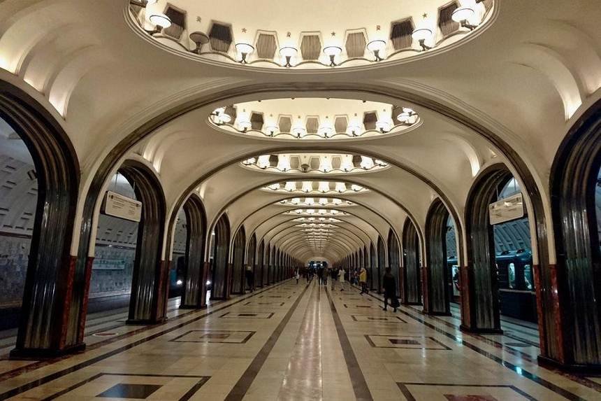 El Metro de Moscú: una obra maestra en el subterráneo de la ciudad