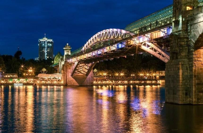 Descubre qué hacer en las mágicas noches de Moscú