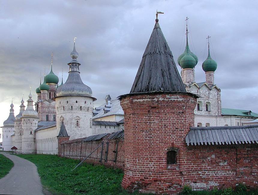 Rostov, La antigua Rostov Veliky y su Kremlin