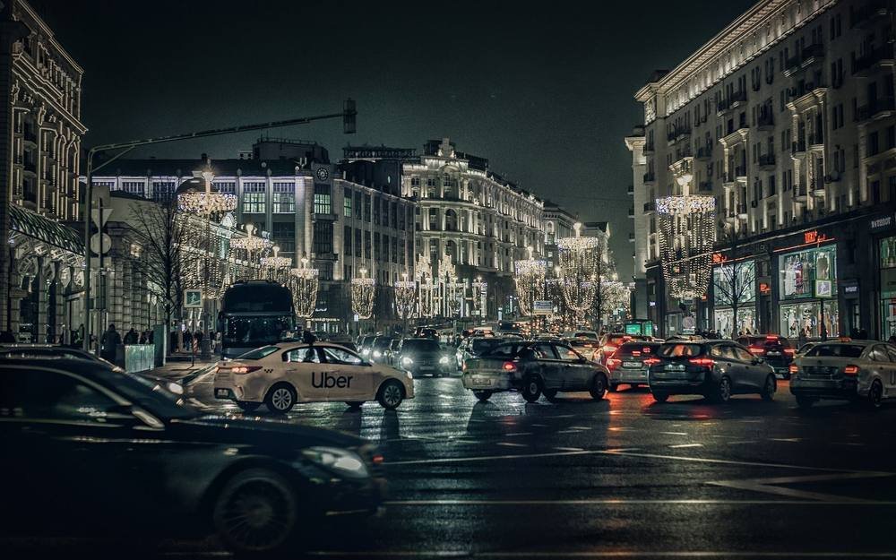 Visita guiada nocturna por Moscú iluminado